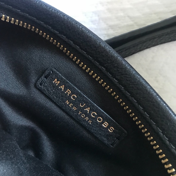 NWT Marc Jacobs classic leather crossbody black - Picture 3 of 7